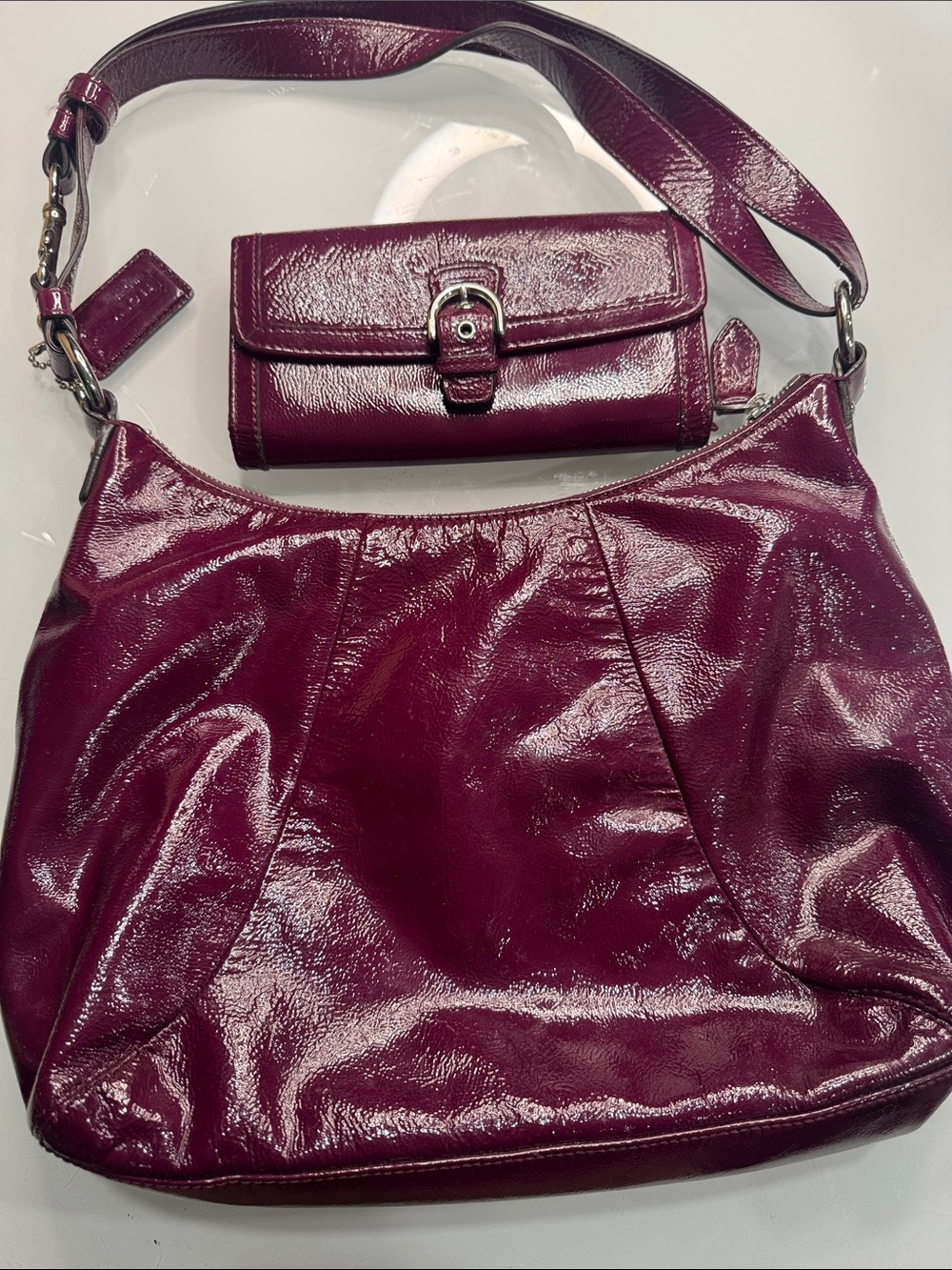 Coach magenta patent leather large soho with matching wallet - Picture 7 of 13